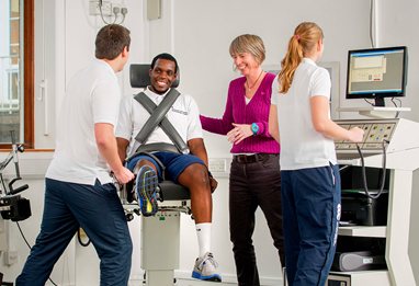 Physiotherapy students in a simulated consultation