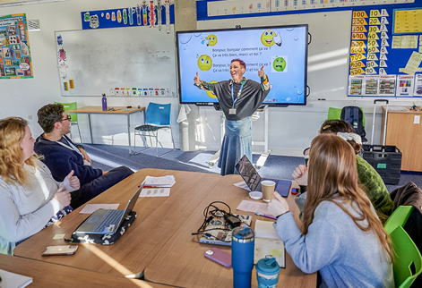 lecturer teaching primnary languages