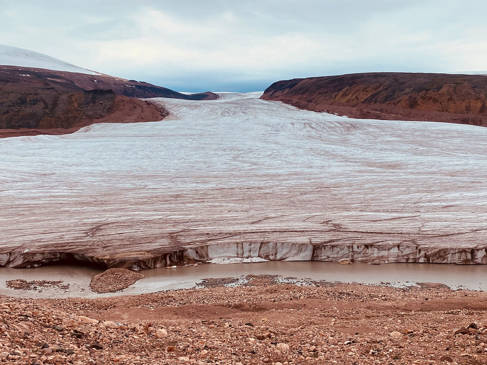 Retreat and separation of an outlet of the Qaanaaq Ice Cap